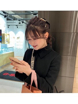 クラメールパリ 福岡(Kraemer Paris) くびレイヤーエモージュデザインカラーシルキーベージュミディ