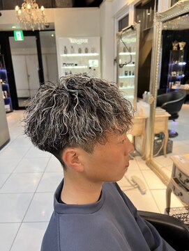 アイズ 海老名(AIZU) メッシュパーマ　ツイストスパイラルパーマ　波巻きパーマ