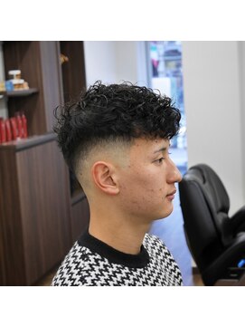 ダンブライズバーバー(DAN BRISE) スペインカール