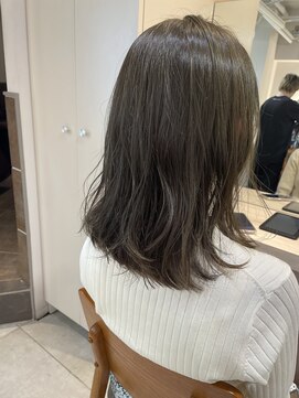 キャンバス バイ ネオリーブ 横浜西口(Canvas by neo.) ミディアムレイヤー カーキ グレージュ 【miku】