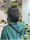 レイヤーボブ×オリーブグレージュ
