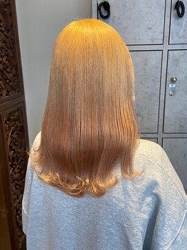 ヘアリゾート粋 新宿三丁目本店 『関口』ブリーチカラーライトベージュ