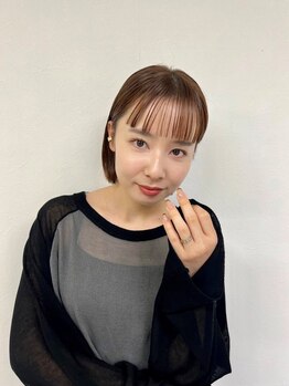 ワイビー ガーデンヴィラ店(y.be garden villa)の写真/まっすぐになりすぎず、地毛風に自然に収める“チューニングストレート”