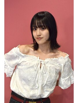 ハウディー(howdy.) ステップカット