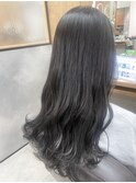 柔らかく揺れるダークカラー♪