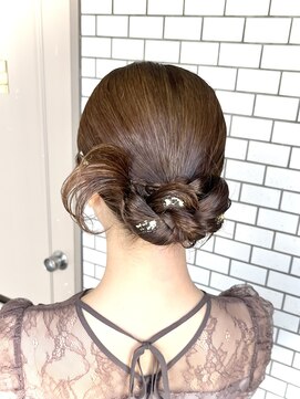 ソノ(sono) カチモリヘア タイトヘア 金箔 結婚式 参列 イベントヘア