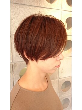 ヘアークローバー ステップボーンカット大人クール＆ヘルシーショートボブ