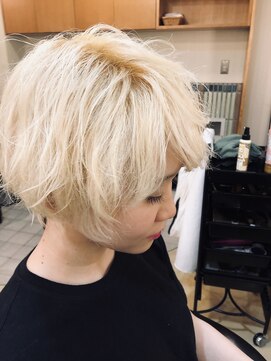 ジャンテーユ ガレ(GENTILLE GALLE) ハイトーンカラー×マッシュショート