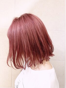 リー ヴィータ 上新庄(Lee Vita) 外ハネボブ×ダブルカラー　ピンクベージュ