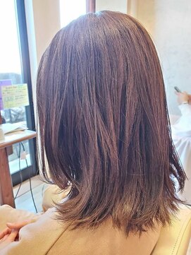 バグスドゥア(Bagus dua) ゆる巻きで可愛いナチュラルミディアム【大日/バグスドゥア】