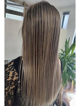 ケーゼット(KZ) 白髪ぼかし×バレイヤージュ×脱白髪染め