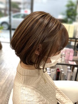 庵 ヘアー(hair) 20代30代40代　ショートボブハイライトベージュ系（森戸）