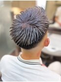 【20代人気】グレーシルバーカラー/短髪/フェードビジネス爽やか