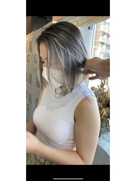 アポロ 横浜駅店(apollo) ハイライトバレイヤージュダブルカラーミルクティーベージュ