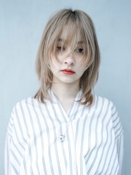 ギークス(GEEKS) 【GEEKS渋谷】顔周りレイヤー/ホワイトベージュ/ブリーチ/ウルフ