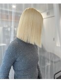 ホワイト/ブロンド/ブリーチ/抜きっぱなし/切りっぱなしボブ
