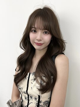 アマトウキョウ アユンチェ(AMA TOKYO×AYUNCHE) レイヤーカット  レイヤーロング  グレージュ