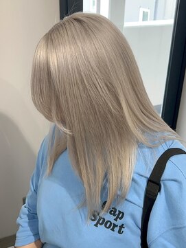 ユウル 横浜(juhl.) アッシュブロンドパールベージュブリーチダブルカラーハイトーン