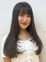 ソンノ(sonno)&nbsp;ダークアッシュブラウン 毛先ワンカール ぱっつん前髪 ロング