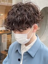 マグカーネバイフィフス オカヤ(Mag KANE by fifth okaya)&nbsp;岡谷メンズカットメンズパーマ波巻きスパイラルパーマツイスパ