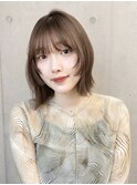 レイヤーボブ/ショートボブ/ハッシュカット/グレージュ/前髪