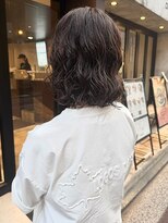エミス バイ メルト 吉祥寺(emis by melt)&nbsp;[石川]ミディアムパーマブリーチなしラベンダーグレージュ吉祥寺
