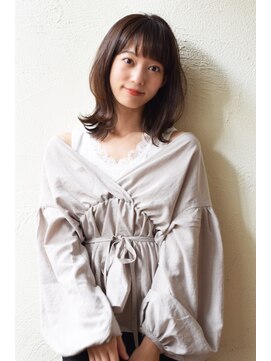 ジョエミバイアンアミ(joemi by Un ami) 《joemi 新宿∞》透明感抜群の外ハネくびれロブ×ボブ　近江