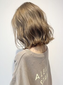 アッシュ 祐天寺店(Ash) ダメージレスブリーチカラーでハイトーンミルクティーベージュ
