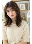 シースルーバングくせ毛風ミディアムレイヤー