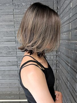 トルネード(TORNADO) 外ハネボブ外国人風ハイライトバレイヤージュ　n9.24