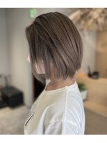 アヴァンス 京橋店(AVANCE)&nbsp;白髪ぼかしバレイヤージュ/巻かなくてもおしゃれボブ