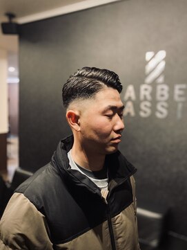 バーバークラシックス(BARBER CLASSICS) 七三フェード