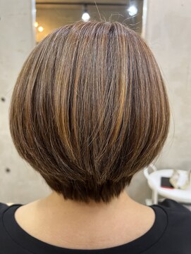 イエロー(YELLOW) 大人ショート　白髪ぼかし