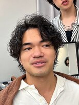 エース(ACES)&nbsp;波巻きパーマセンターパート/シャドウパーマ/ツーブロック