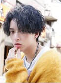 #センターパート　波打ちスパイラル　ツイストスパイラルパーマ