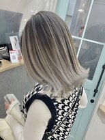 ラヴィエール(LAVIERE by R-EVOLUT)&nbsp;ハイライト/ケアブリーチ/レイヤーカット/髪質改善【柏/柏駅】