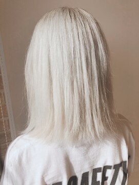 ヘアーサムズ(Hair Sam's) ホワイトブリーチカラー