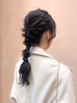 ガーデンヨコハマエスト(GARDEN YOKOHAMA est) お呼ばれヘア　編みおろし　ミディアム　ロング　結婚式　二次会