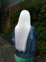 ジルバイジゼル(JILL by GiseL)&nbsp;中世ウルフ/メンズウルフ/ハイトーン/ダブルカラー/ホワイト