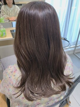 ハイル(Heil) ○20代30代40代○透明感アッシュグレージュメルティーカラー