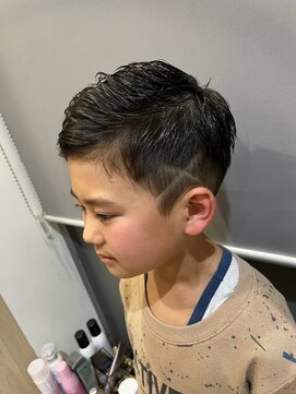 エヌアンドエー 草加店(N&A) シャープなラインがアクセント おしゃれキッズ最旬スタイル