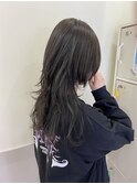 ロングウルフレイヤー透明感グレージュカラー