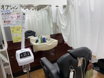 ヘアーサロンセブンの写真/落ち着いた半個室で贅沢なレディースシェーブを体験♪早めのご予約で、理想のひと時を手に入れましょう◎