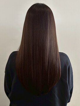 ハレ(hale) 髪質改善ストレート ダークブラウン 20代 透明感カラー 艶髪
