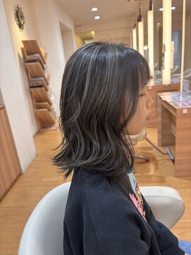 ニューヨークニューヨークマザーズ(NYNY Mothers) 立体感のあるハイライト