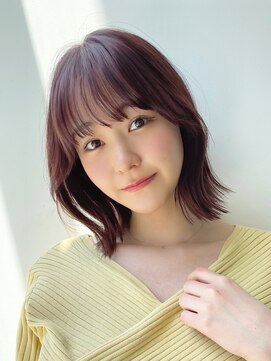 バイオレットジェム(Violet`jem) 斜めバング　シルキーベージュ　外はねボブ