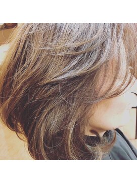 カーロ(caro) 柔らか前下がりボブ