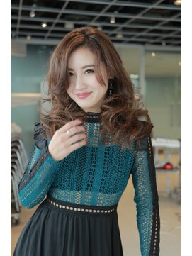 サイン ヘア イノベーション(sign HAIR INNOVATION) 大人可愛い、色気、小顔カットひし形シルエット【錦糸町】