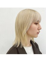 クク(QUQU)&nbsp;ホワイトブロンドはブリーチのベース