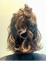 アンチェ(Anche)&nbsp;ミディアムハーフアップ